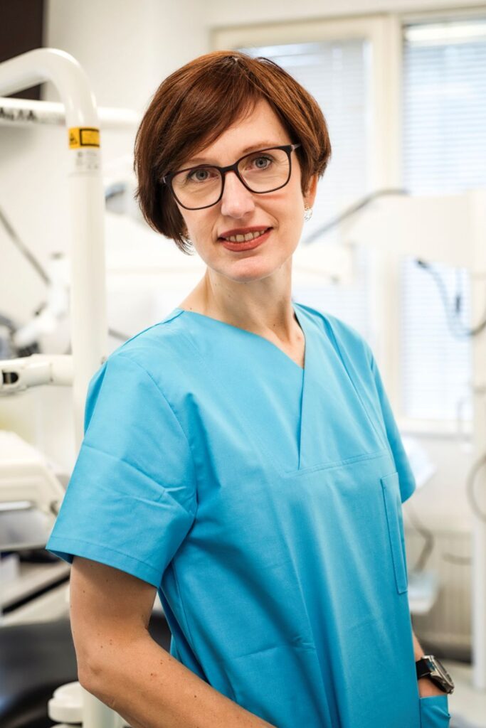 Dr. Kattri Arge: Juureravi, igemehaiguste ravi, proteesimine