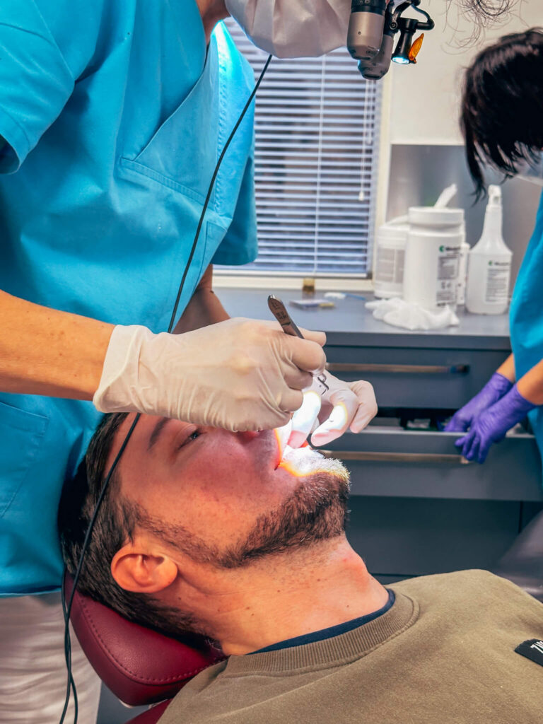 Ortodontiline ravi kapedega